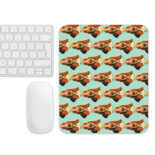 Basset Hound Love Mouse pad